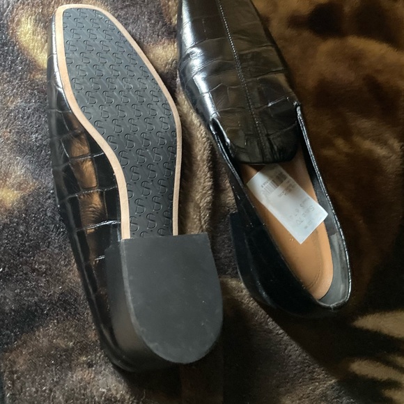 Shoes - Picture 2 of 2